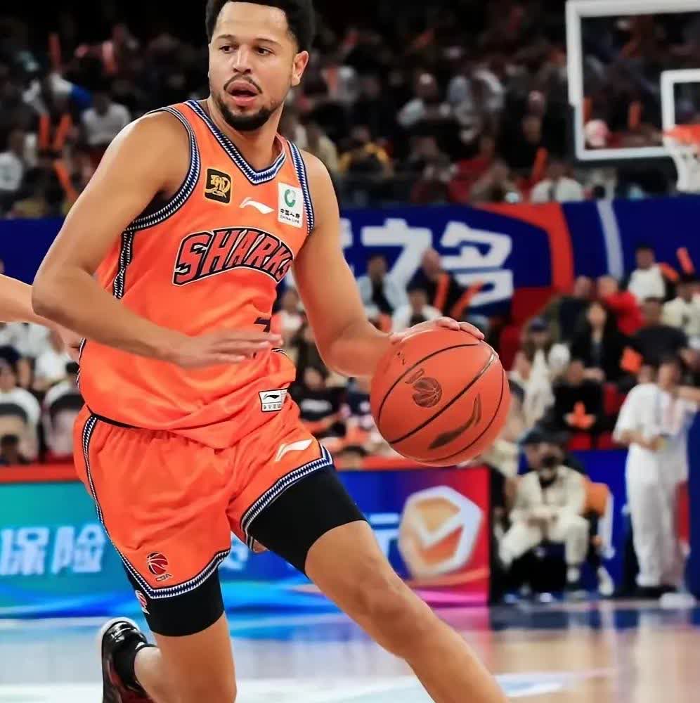 上海男篮放弃了哈维，洛夫顿虽然在nba夏季联赛发挥不咋滴，还狮子大开口要300万