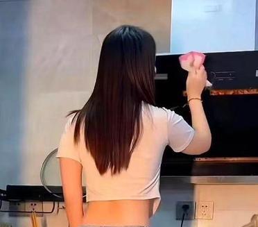 "探索家的温暖，发现美食的乐趣！"