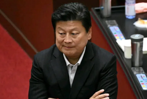 蓝营五立委被列“必杀榜”，然而难以撼动韩国瑜龙头宝座，柯建铭美梦终落空！

随着