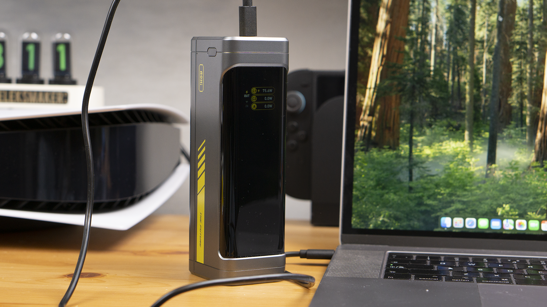 310W Aohi奥海星舰 Pro 移动电源体验：把电站揣进口袋是什么感觉？