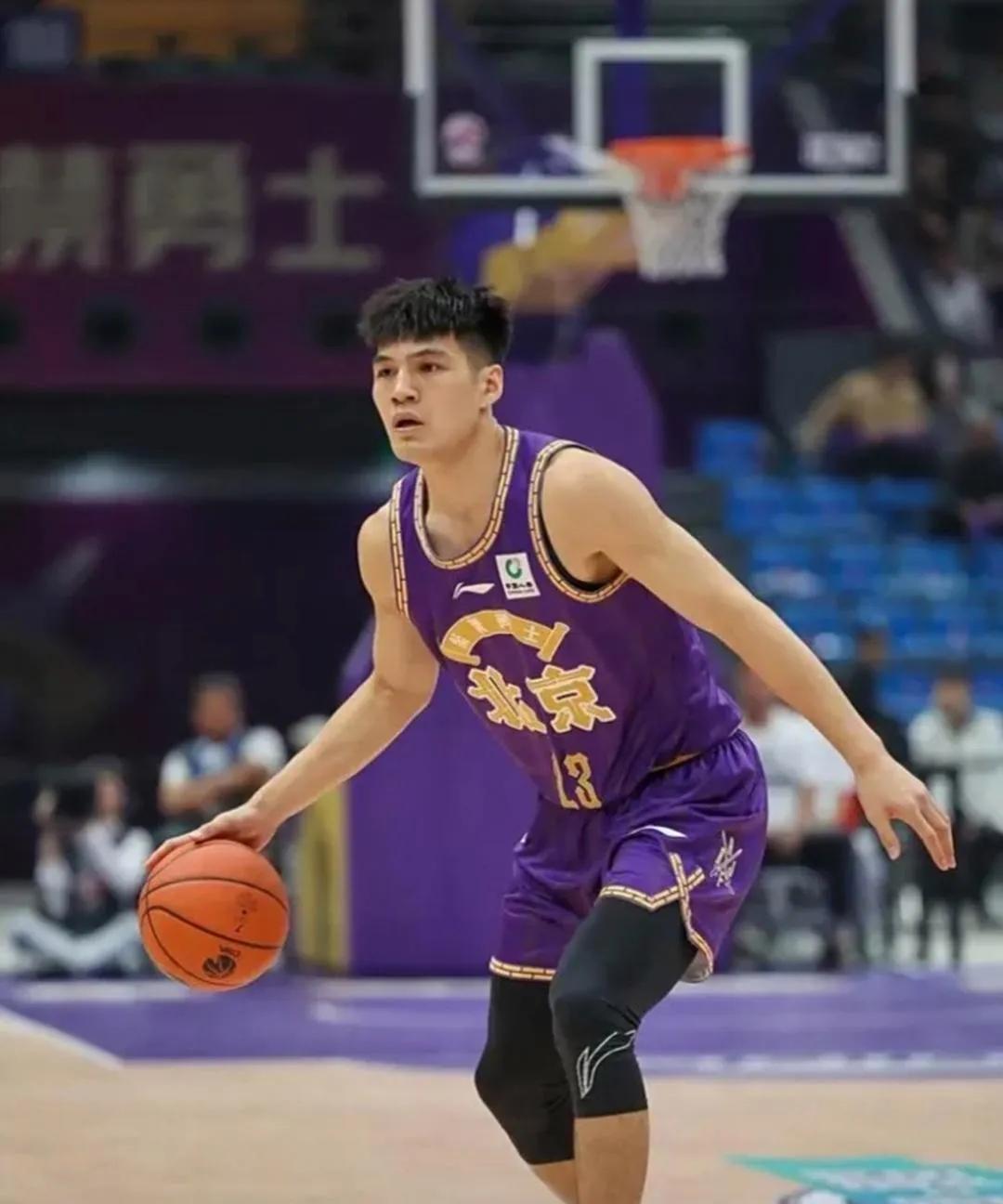 陈国豪身为大学生联赛总决赛的MVP，其潜力已被北京北控挥霍一空，导致他对留在北京