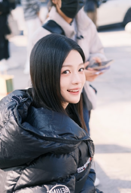 同款能买，MV道具能复制，时间线还对不上…这“实锤”的水分是不是太大了点？建议爆