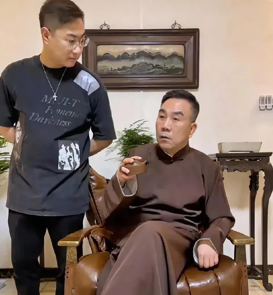 杨议谢师收徒仪式
         将在5月18号举办
   5月18号，是