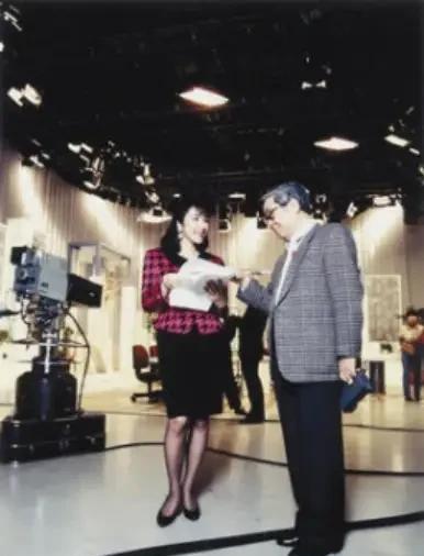 高市早苗当选日本首相，是一名极右派分子，也是安倍晋三一手提拔起来的，她曾经只是一