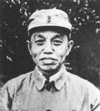 1953年2月，毛主席来到南京视察，谭震林全程陪。众人谈话时，毛主席突然转头看向