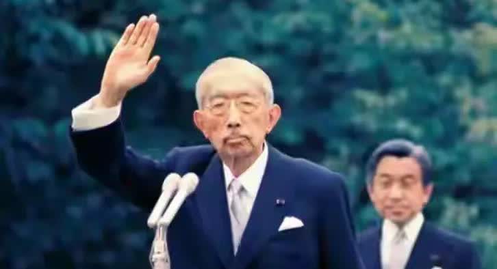日本终于反省了？

在近期，日本要求，中方对所谓的“侮辱”昭和天皇一事，给出