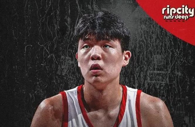 杨瀚森nba生涯将会比肩易建联？
杨瀚森在2025年的NBA选秀里被开拓者队在第
