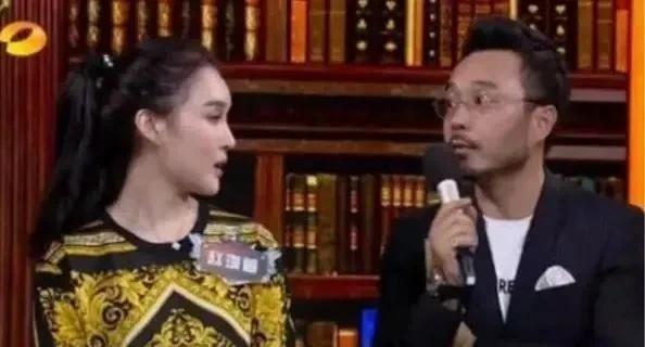 前几年，赵本山的女儿球球参加了《天天向上》。因为俩人名字里都带“涵”，汪涵就叫她