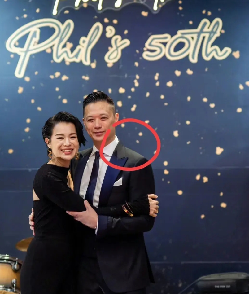 不得不说胡杏儿真的是太傻了，如果我是她：

不可能和李成德结婚，或者早在李成德第