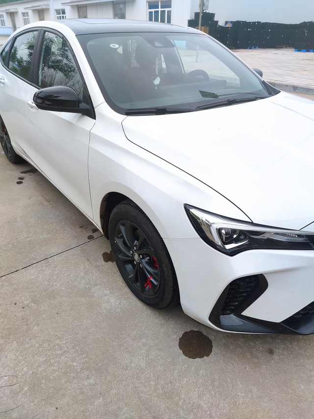 威朗烈风两侧没PRO的logo正常吗
抢方向盘就把辅助驾驶关了。提车一个星期了方