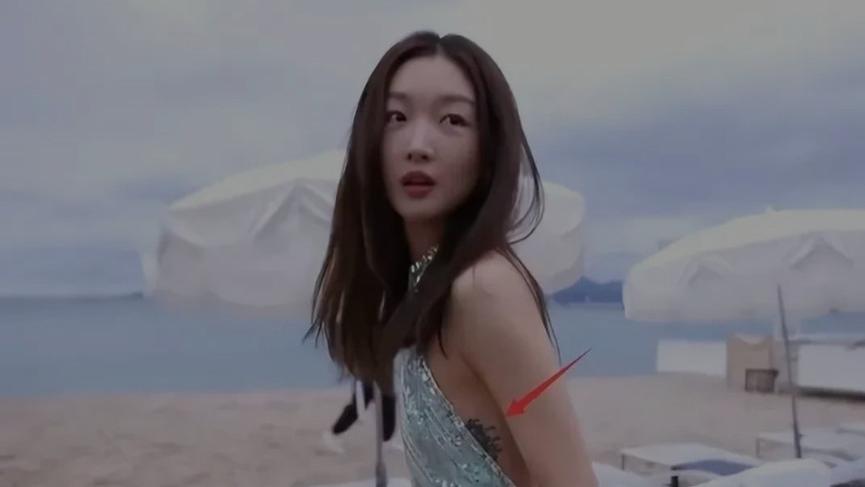 周冬雨穿暴露礼服引热议！身材争议背后，是审美多元还是过度苛责？