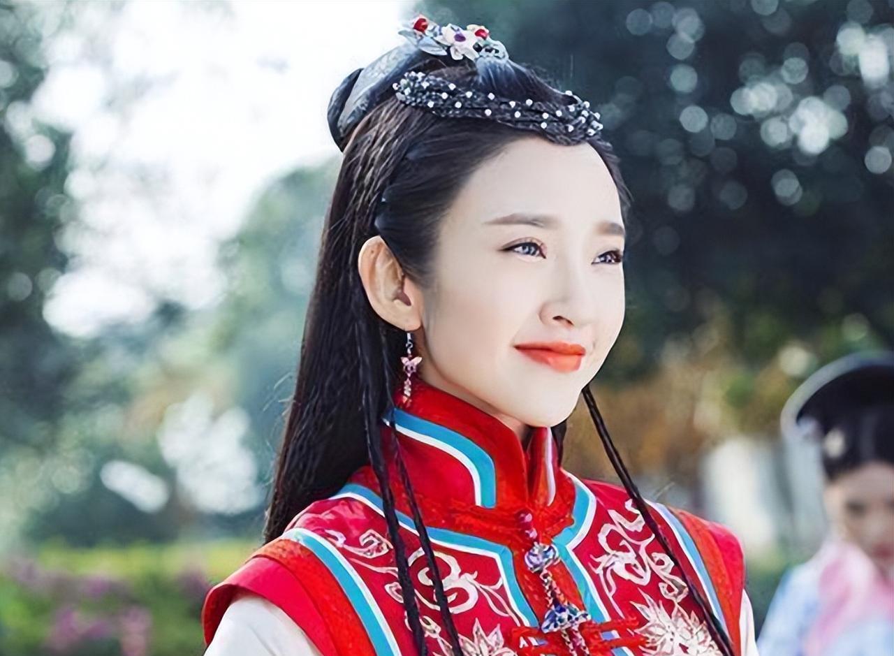 1588年，28岁的努尔哈赤为了拉拢董鄂部落，竟将自己年仅11岁的爱女嫁给27岁