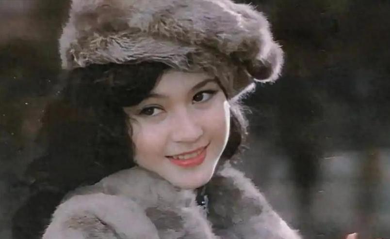 恋爱脑下场是真惨！从春晚主持人到养不起孩子的妇女，是她咎由自取？
方舒这辈子真是
