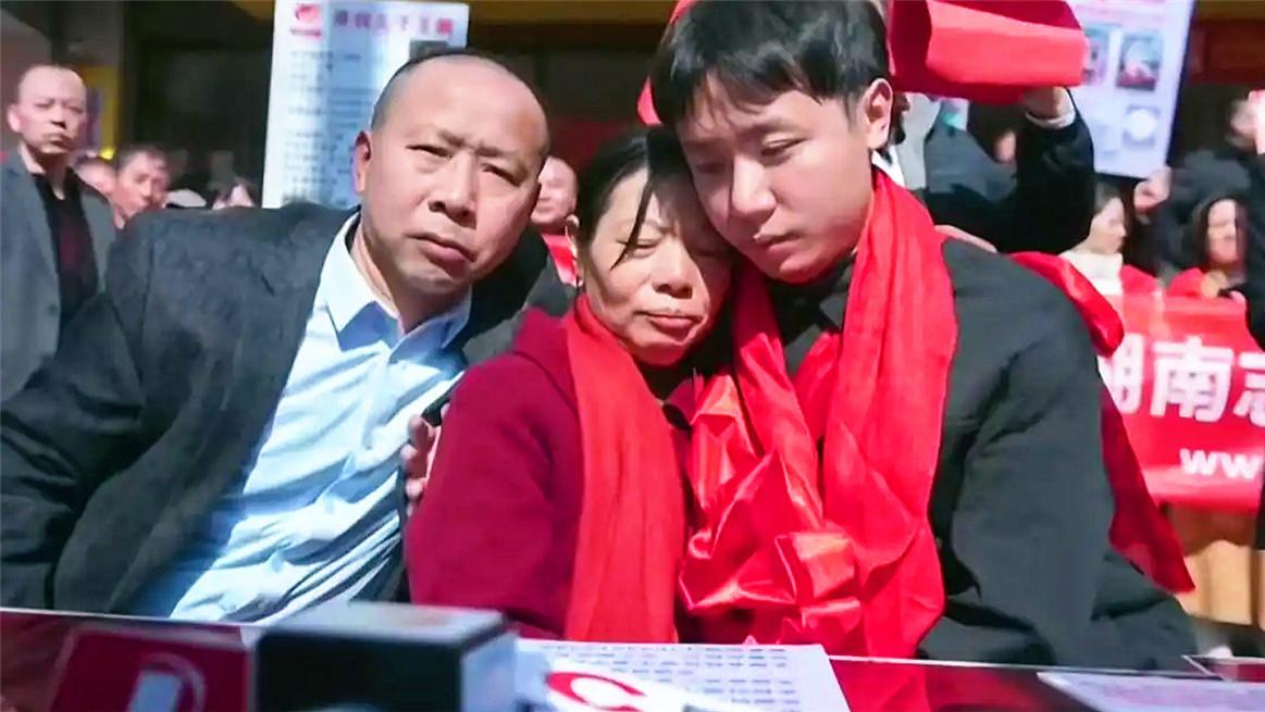 上天对她不公啊！失孤母亲苦苦寻亲18年，刚与儿子团聚163天就被癌症夺去生命