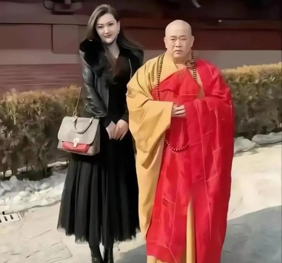 释永信己不是和尚了，也不叫释永信了，己是俗人刑案刘应成！
从今以后，荣华富贵的释