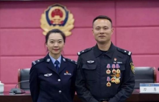 2012年3月，云南特警邹路遥因执行秘密任务和家人失联。86天后，万念俱灰的妻子