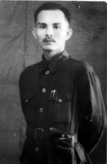 1931年，地下党符振中去大新酒店接头，到达预先说好的房间时，他发现里面坐了好几