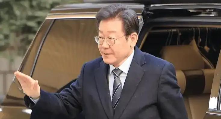 李在明会赢吗？他会是下一个文在寅吗？他主张平衡跟中国与俄罗斯的关系，不主张向美国