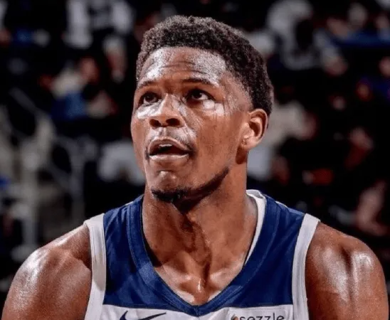 NBA杯，森林狼105-113不敌雷霆。赛后，安东尼-爱德华兹接受了采访，谈到了