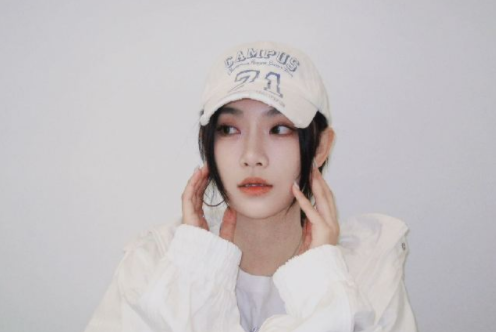 曾可妮的松弛感穿搭，nice！