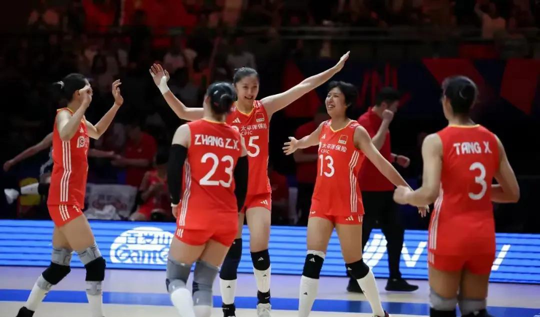 中国女排今晚7点半将迎战世联赛第二个对手波兰女排，这将是一场硬仗。中国女排世界排