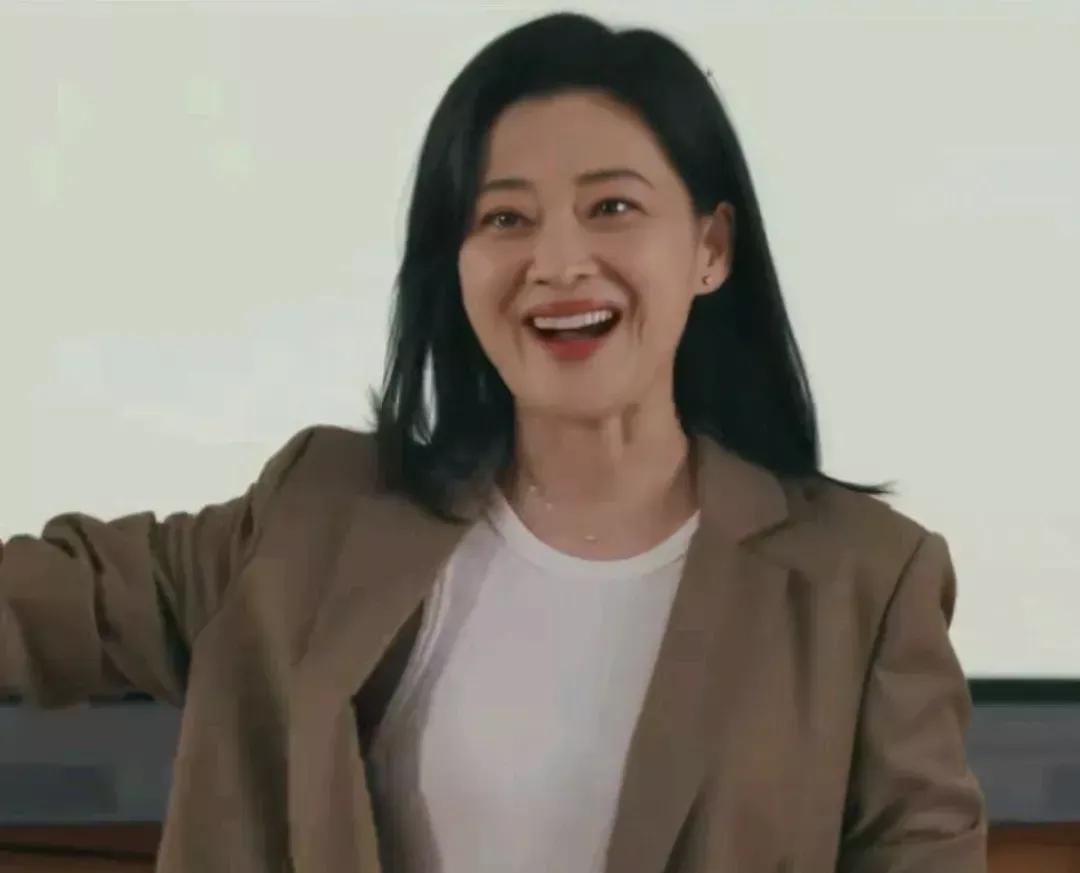 《我的后半生》目前对小白还不好评价，但他有一句话说的很对，家庭主妇重返职场大多数