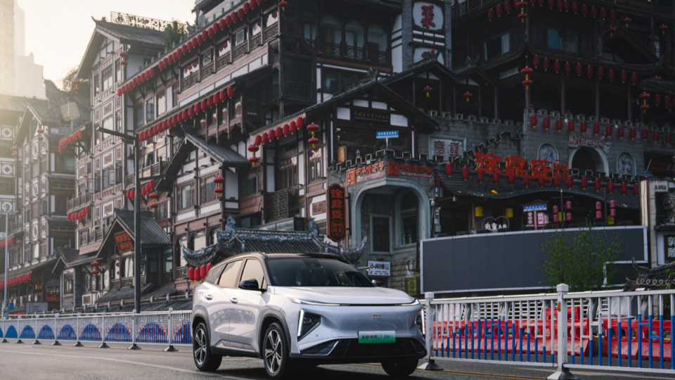 年底购车最佳时机已到，吉利银河L7 EM-i限时11.18万起