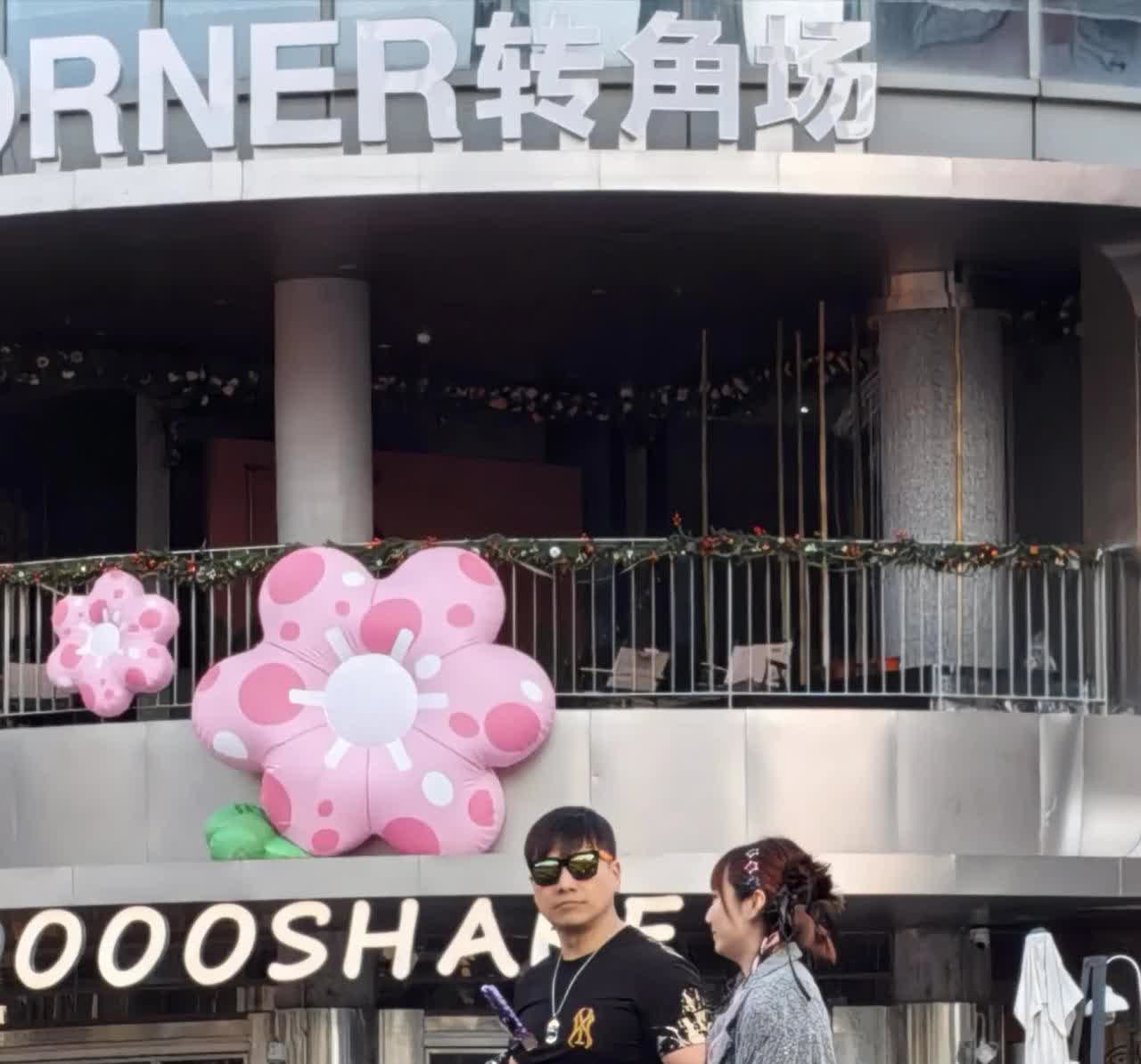 宁波马拉松半马安全完赛，2小时12分左右。还可以吧，天气热，越跑得慢，往后越热，