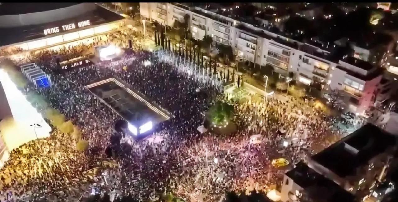 反对党领袖拉皮德带头提交请愿书，要求最高法院阻止内塔尼亚胡“反民主指令”，包括强