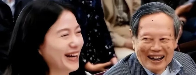 杨振宁翁帆生活真相











我的天哪！你们能想象吗？杨振宁先生对翁