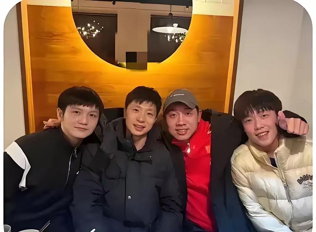 马龙是双圈大满贯，赛场外稳得像定海神针，奥迪主打的就是高端商务和技术感，俩人往一