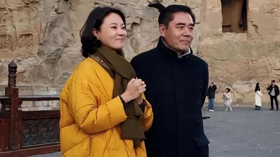 刘芳菲和陈宝国同框！一个69岁，一个48岁，相差却不是很大