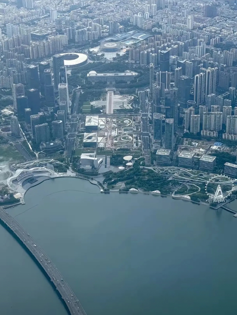 深圳喊了几十年的关内关外的传统概念，终于从今日的这份通知中打破！深圳最具价值的区