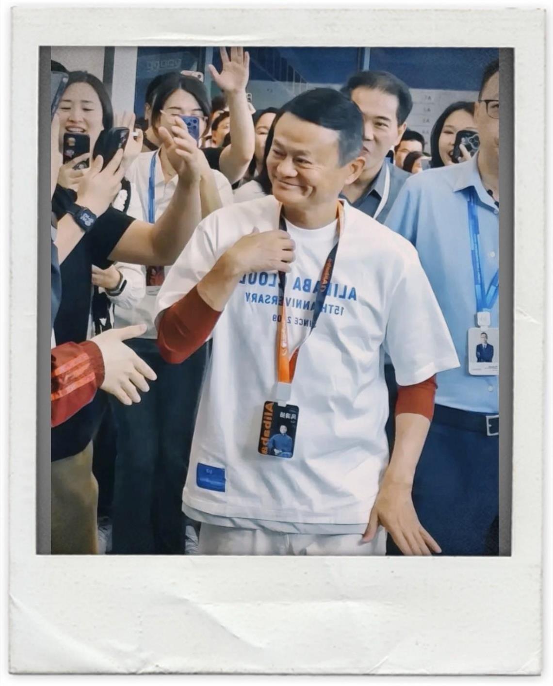 马云说：“职场的本质是价值交换，不是情感寄托。”这话扎心，但真实。
你以为上班就
