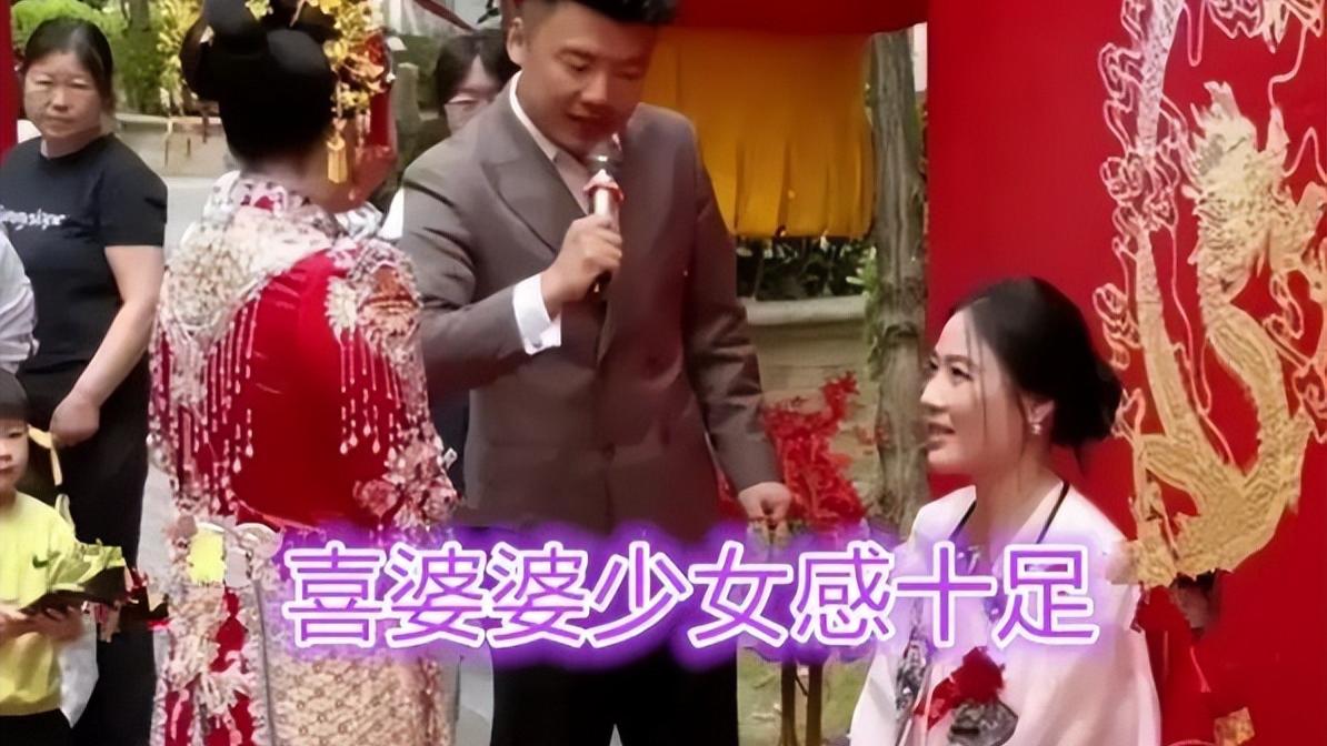 安徽"少女感婆婆"婚礼爆红：50岁美得像30岁，网友直呼想娶！