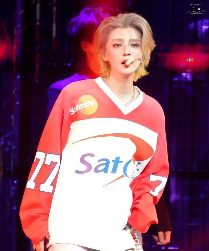 我不知道鹿晗状态回没回春……
我只知道“老邓头”邓超演唱《我们的明天》泪崩一定想