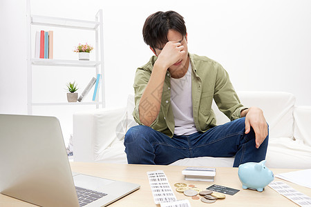 网贷深渊：他才30岁，却因40万负债选择结束生命