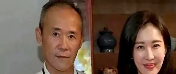 田朴珺估计现在是骑虎难下了。

说起年龄差这事儿，突然想起郎咸平之前唠的嗑。