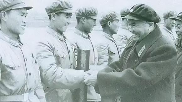 1972年，陈再道到福州任职，内心五味杂陈？回农场拔草，也会服从