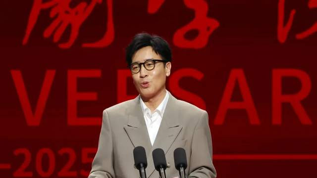 于和伟逆袭史：幼年丧父、跑龙套十年，如何成央视收视率保障？