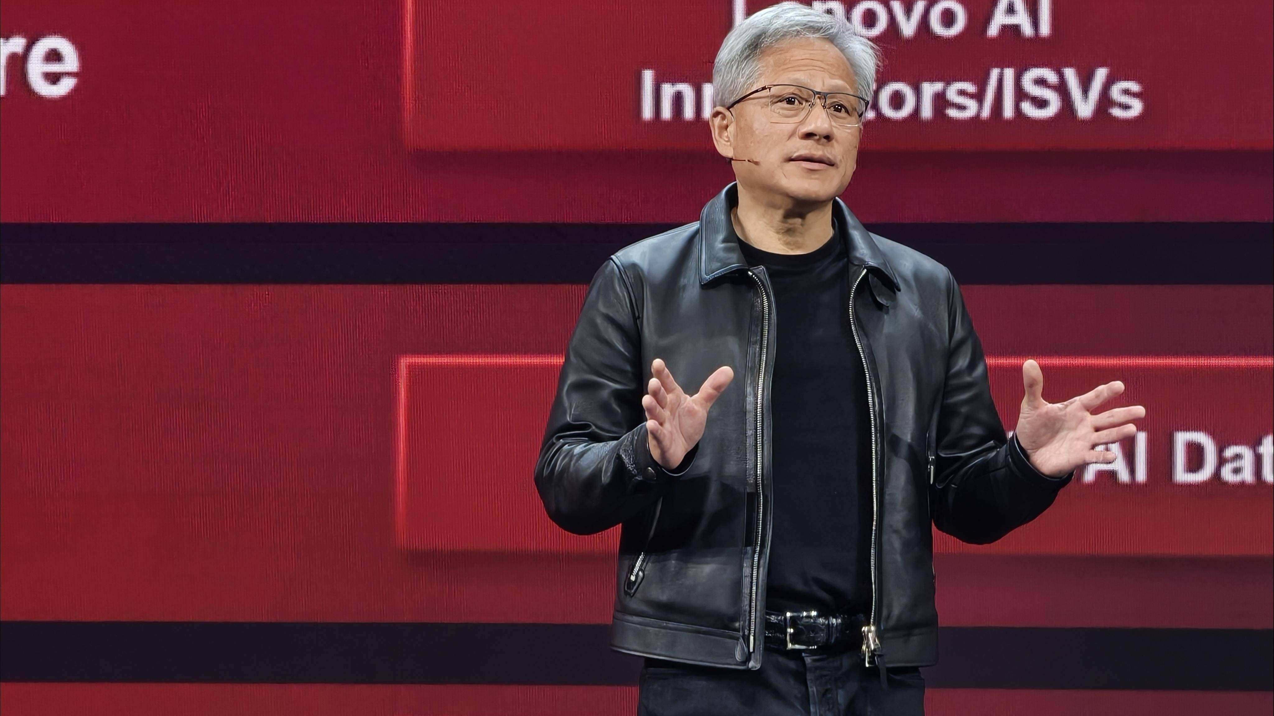 黄仁勋带话，特朗普要访华？中美关系破冰背后，藏着哪些大棋？