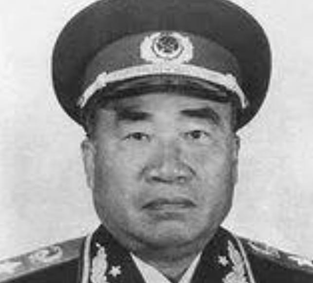 1974年，彭德怀去世时，临终想见朱德，他一次一次地向看守请求，可谁也不告诉朱德