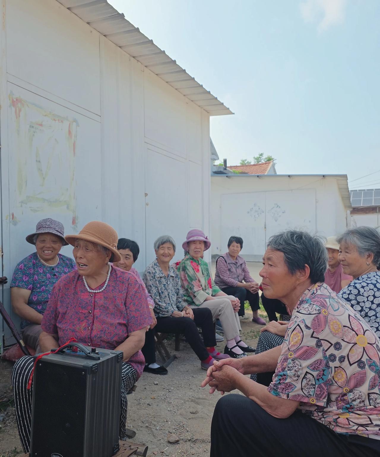 村里乡亲们最痛恨的13种行为……
在村里住一段，通过跟乡亲们聊天，了解到大家有很