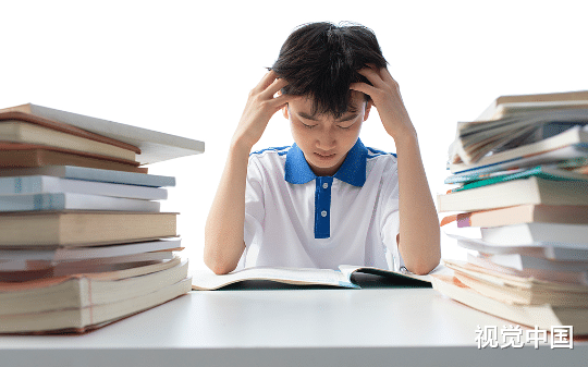 拔苗助长差点把儿子养废，卷娃的父母有多可怕？