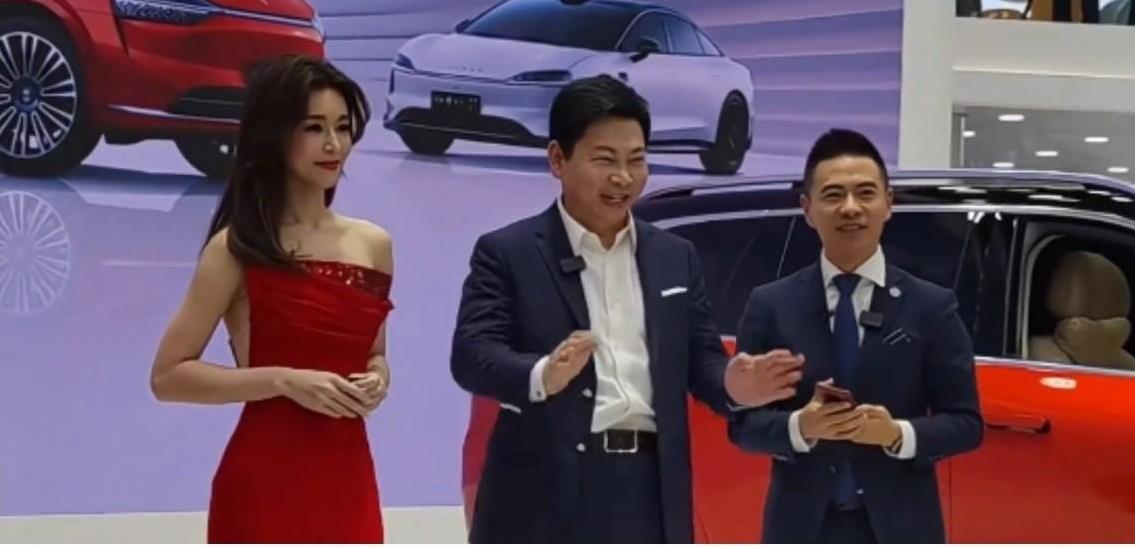 为什么很多人一开始总是吐槽余承东喜欢“吹牛”，慢慢转变为越来越喜欢他？其实余承东