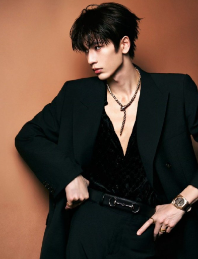 被张凌赫的蛇蝎美男狠狠拿捏！骨相优越，气质邪魅，一颦一笑都透着致命吸引力！ ​​