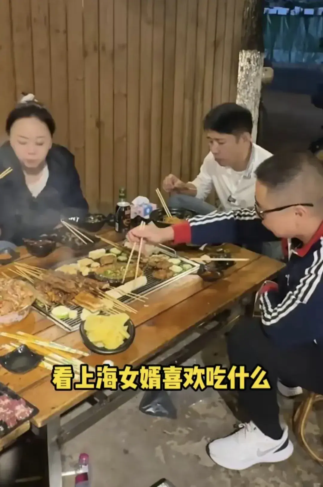 印象里王一楠做主持人挺好的，哪里配不上高鑫呢？
