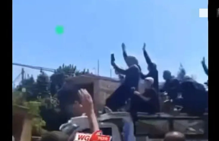 德鲁兹人冲向叙利亚，内塔尼亚胡急劝返











**文章：**

