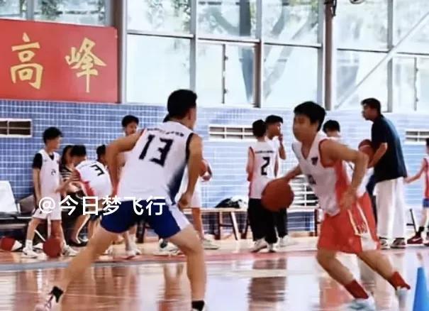 广东宏远“明日之星选拨营”即将开启，宏远篮球训练营已有4位学员入选选秀营！
广东