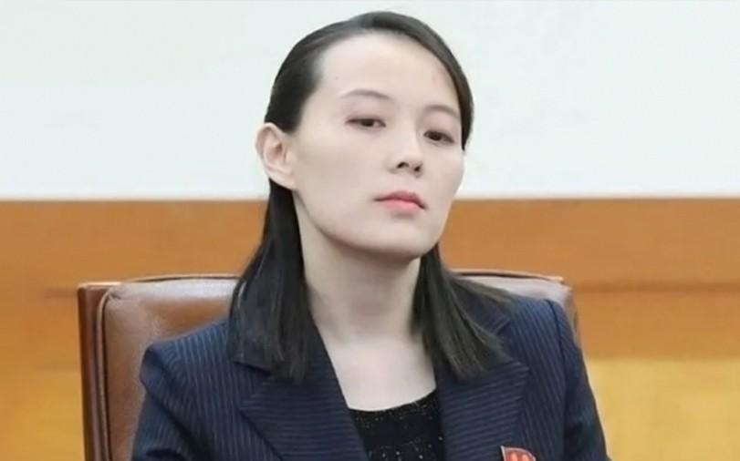 朝鲜正在修建与韩国领土彻底分离的永久性障碍物工程，却遭到韩军警告射击挑衅！
朝鲜